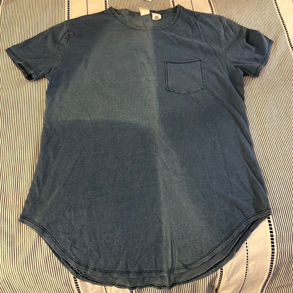 Men’s Urban outfitters tee